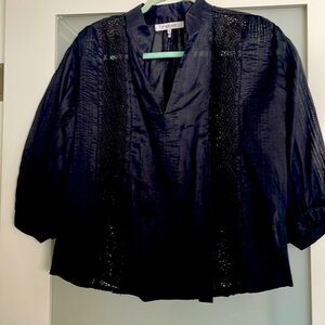 Frame Cali lace Blouse.  Bohemian lace/tucking detail. V neck relaxed fit Sze S